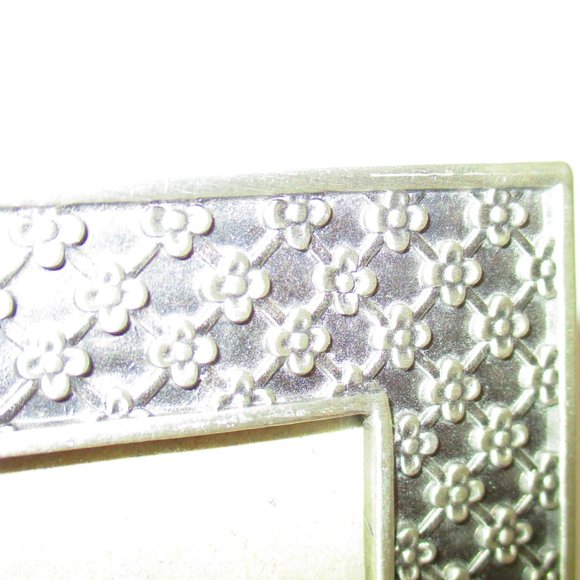 *Brushed Brass Floral Lattice Design Table Top Picture Frame - Picture 2 of 6